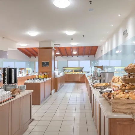 Hotel Chc Marilena 4*